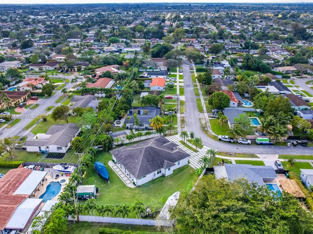 5815 SW 107th Pl, Miami FL 33173
