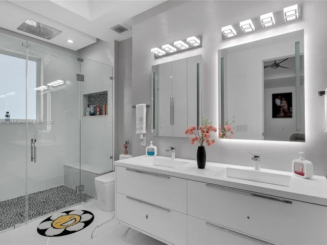 5815 SW 107th Pl, Miami FL 33173