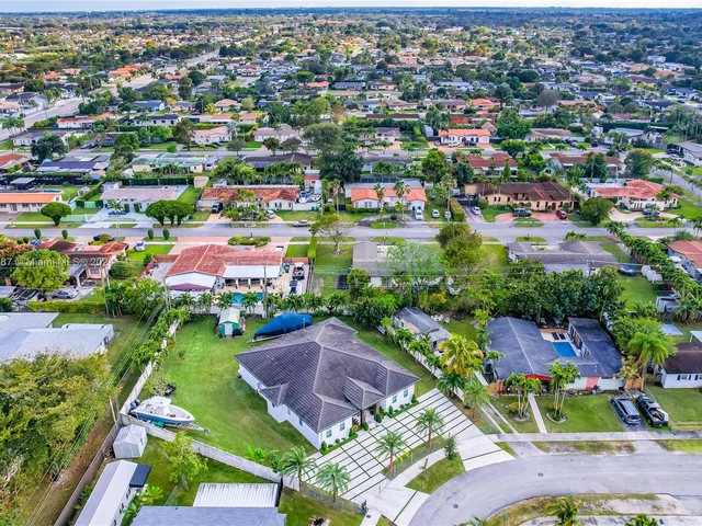 5815 SW 107th Pl, Miami FL 33173