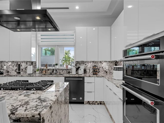 5815 SW 107th Pl, Miami FL 33173