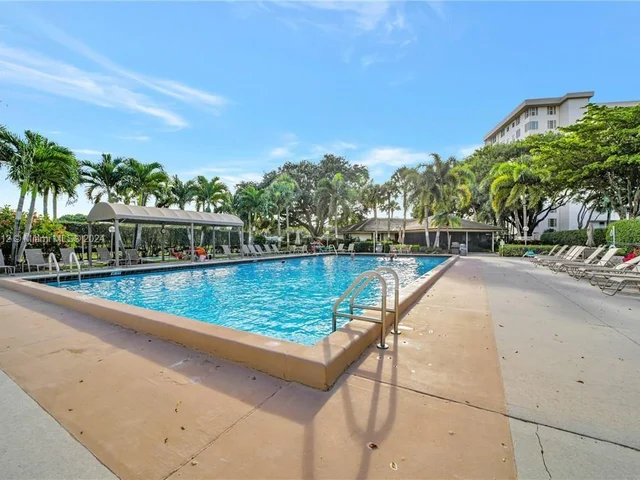3507 Oaks Way # 505, Pompano Beach FL 33069