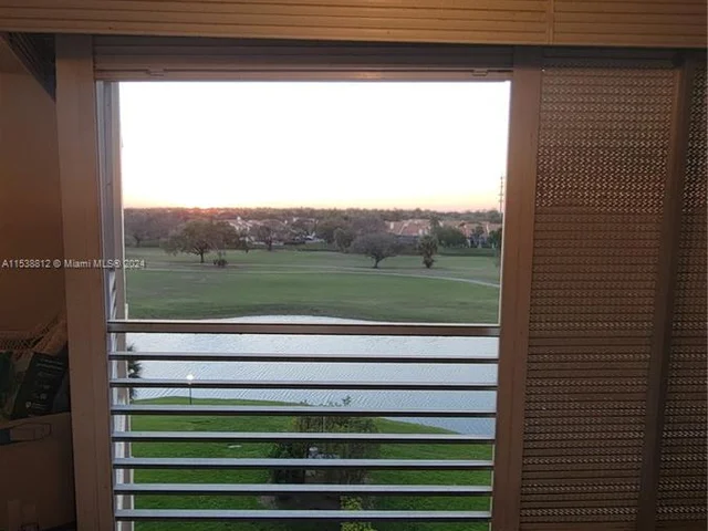 3507 Oaks Way # 505, Pompano Beach FL 33069