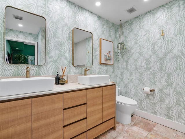 350 NE 24th St, Miami FL 33137