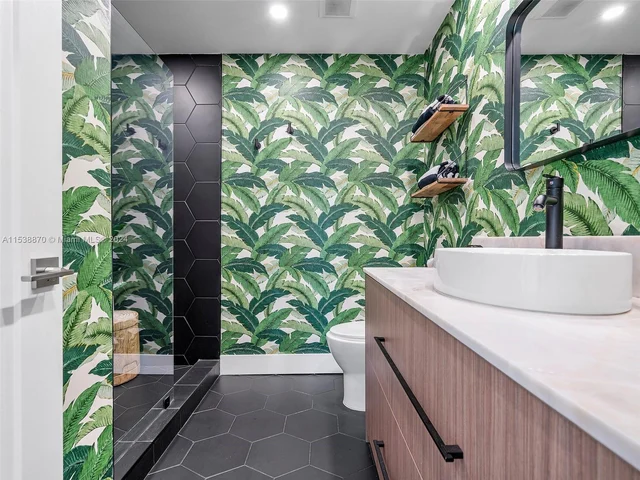 350 NE 24th St, Miami FL 33137