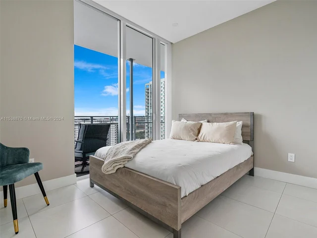 350 NE 24th St, Miami FL 33137