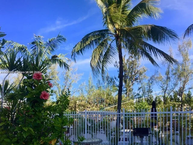 3660 NE 166th St # 203, North Miami Beach FL 33160