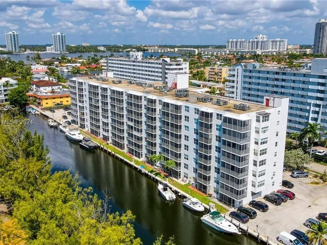 3660 NE 166th St # 203, North Miami Beach FL 33160