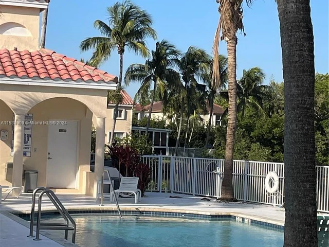 1086 SE 5th Ct, Dania Beach FL 33004