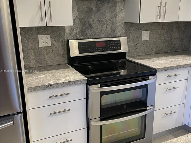 1086 SE 5th Ct, Dania Beach FL 33004