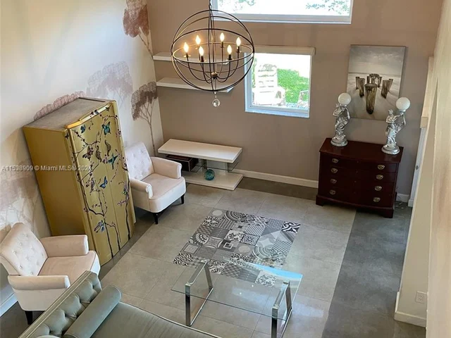 1086 SE 5th Ct, Dania Beach FL 33004