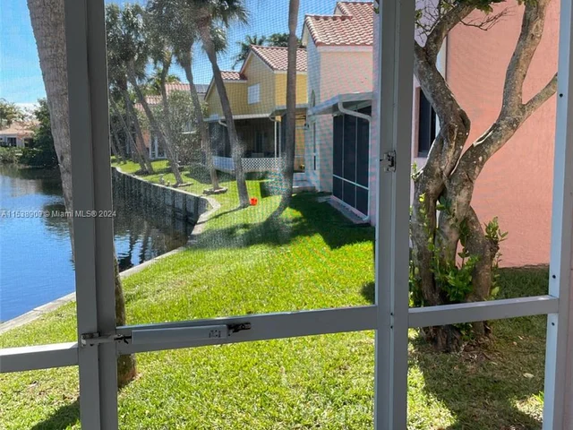 1086 SE 5th Ct, Dania Beach FL 33004