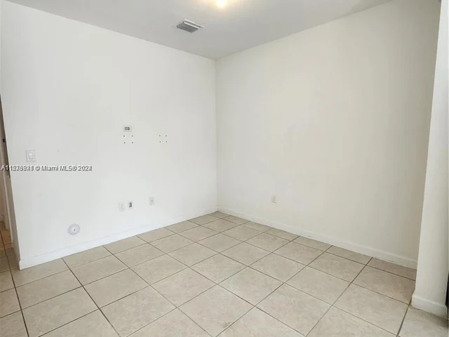 1471 SE 26th Rd, Homestead FL 33035