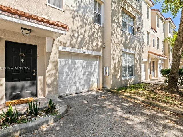 5980 W Sample Rd # 205, Coral Springs FL 33067