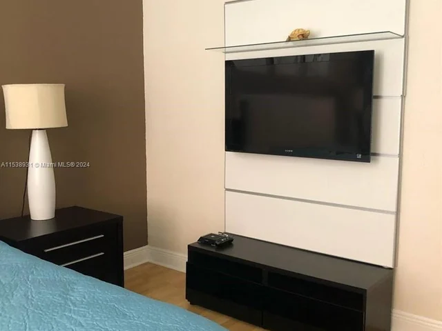 5600 Collins Ave # 9U, Miami Beach FL 33140