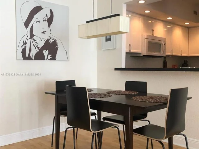 5600 Collins Ave # 9U, Miami Beach FL 33140