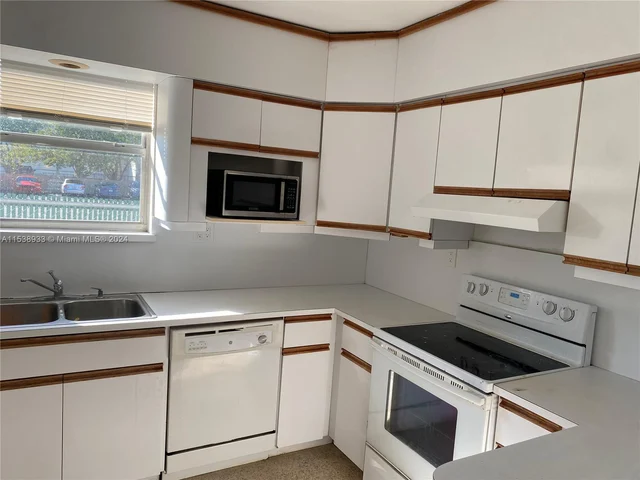 3141 SW 22nd Ter, Miami FL 33145