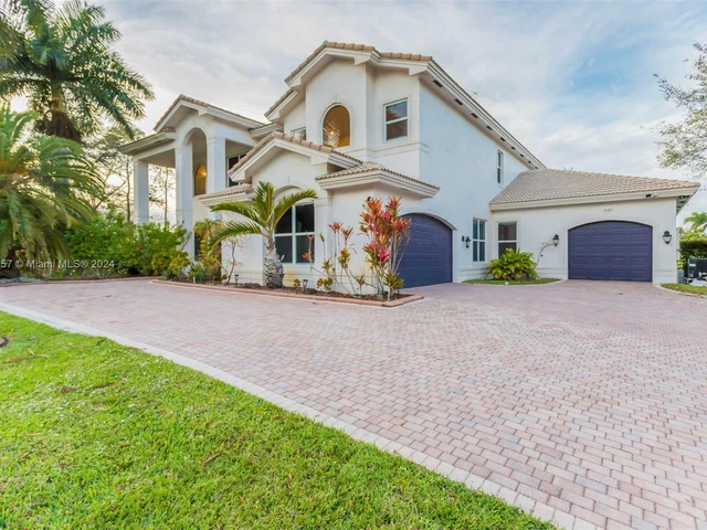 15355 SW 34th St, Davie FL 33331