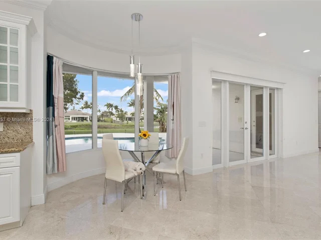 15355 SW 34th St, Davie FL 33331