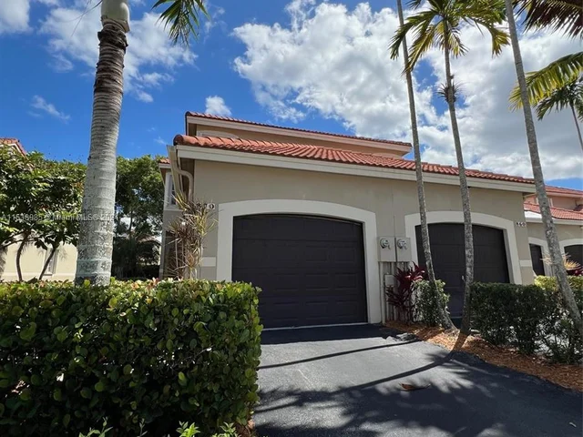 870 Sorrento Dr, Weston FL 33326