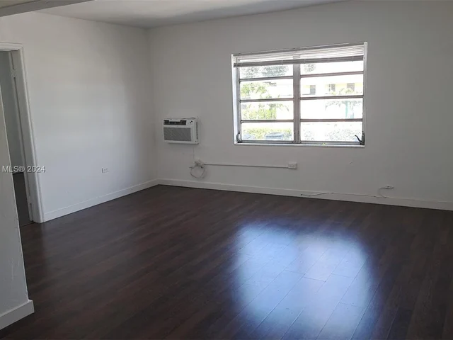 428 NE 82nd St # 4E, Miami FL 33138