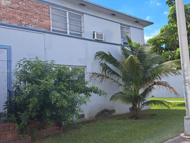 428 NE 82nd St # 4E, Miami FL 33138