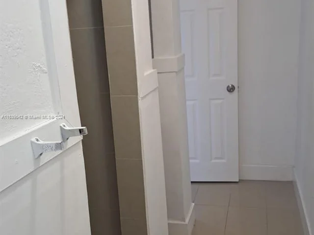 428 NE 82nd St # 4E, Miami FL 33138