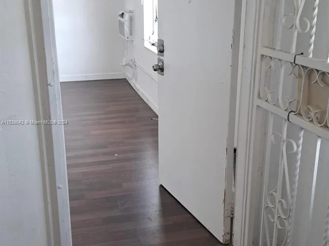 428 NE 82nd St # 4E, Miami FL 33138