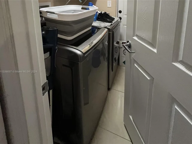 3500 NW 213th St, Miami Gardens FL 33056