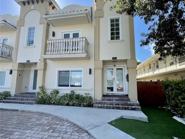 1714 Mayo St # 0, Hollywood FL 33020