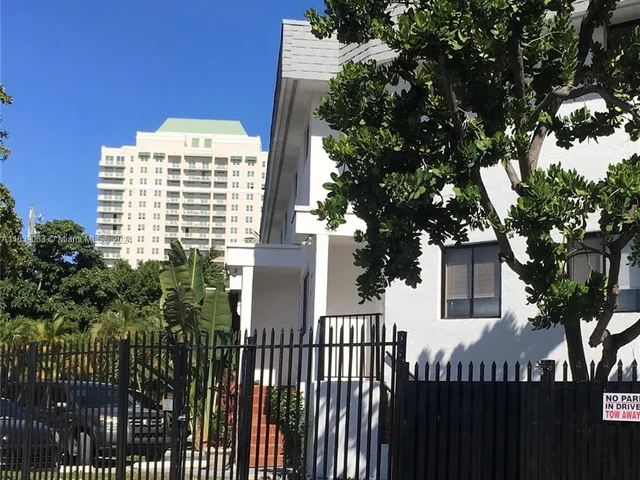 7721 Dunham Blvd # D, Miami FL 33138