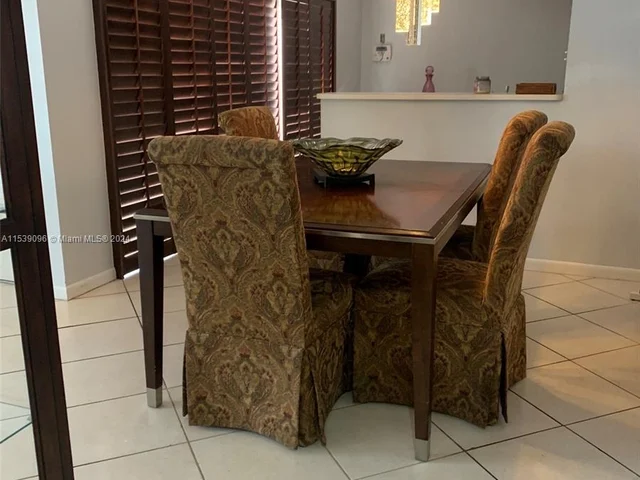 4700 SW 67th Ave # P10, Miami FL 33155