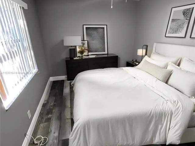 11152 W Sample Rd # 11152, Coral Springs FL 33065