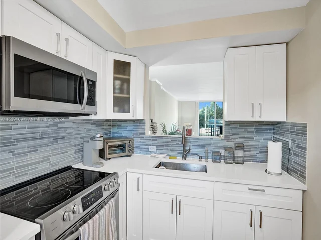 1777 SE 15th St # 217, Fort Lauderdale FL 33316