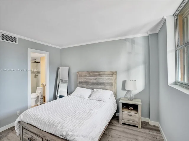 1777 SE 15th St # 217, Fort Lauderdale FL 33316