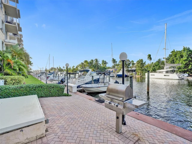 1777 SE 15th St # 217, Fort Lauderdale FL 33316