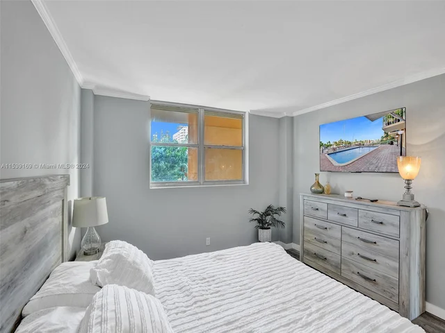 1777 SE 15th St # 217, Fort Lauderdale FL 33316