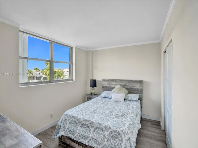 1777 SE 15th St # 217, Fort Lauderdale FL 33316