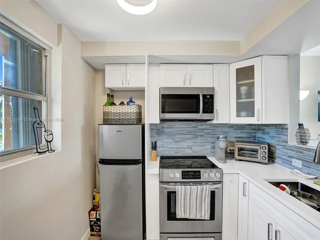 1777 SE 15th St # 217, Fort Lauderdale FL 33316