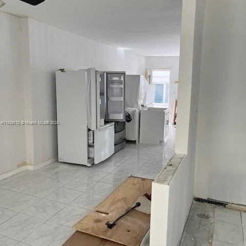 7712 Byron Ave # 2, Miami Beach FL 33141