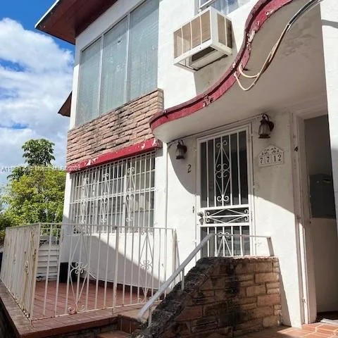 7712 Byron Ave # 2, Miami Beach FL 33141