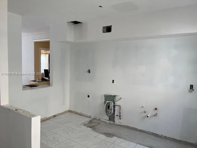 7712 Byron Ave # 2, Miami Beach FL 33141