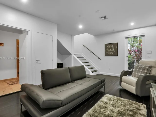 781 NE 4th Ave # 781, Fort Lauderdale FL 33304