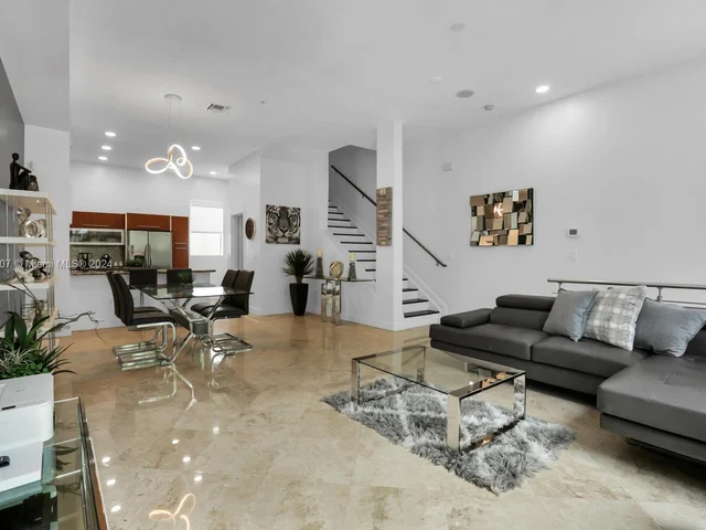 781 NE 4th Ave # 781, Fort Lauderdale FL 33304