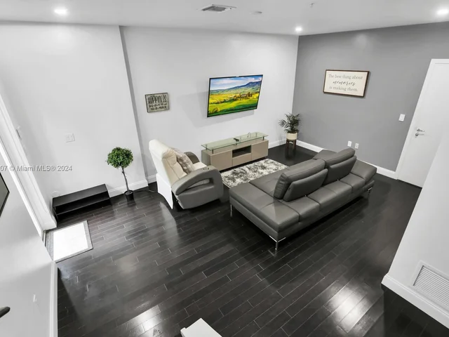 781 NE 4th Ave # 781, Fort Lauderdale FL 33304