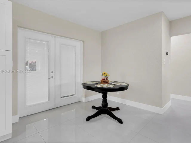 7304 Westwood Dr, Tamarac FL 33321