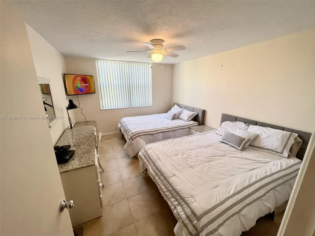 19999 E Country Club Dr # 1304, Aventura FL 33180