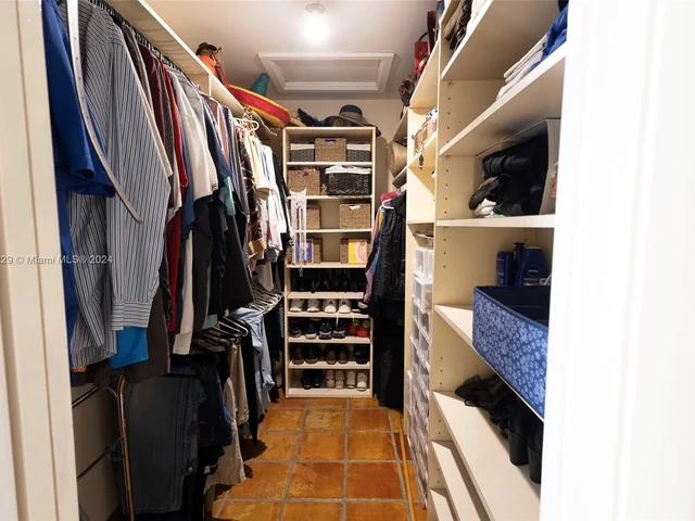 16818 Royal Poinciana Dr, Weston FL 33326