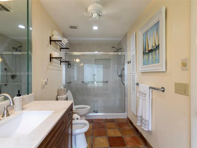 16818 Royal Poinciana Dr, Weston FL 33326