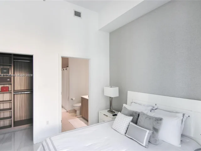 501 NE 31st St # 4006, Miami FL 33137