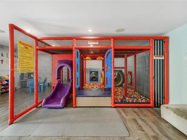 950 Brickell Bay Dr # 3008, Miami FL 33131